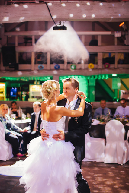 Ouverture du bal par les mariés lors du mariage Magritte